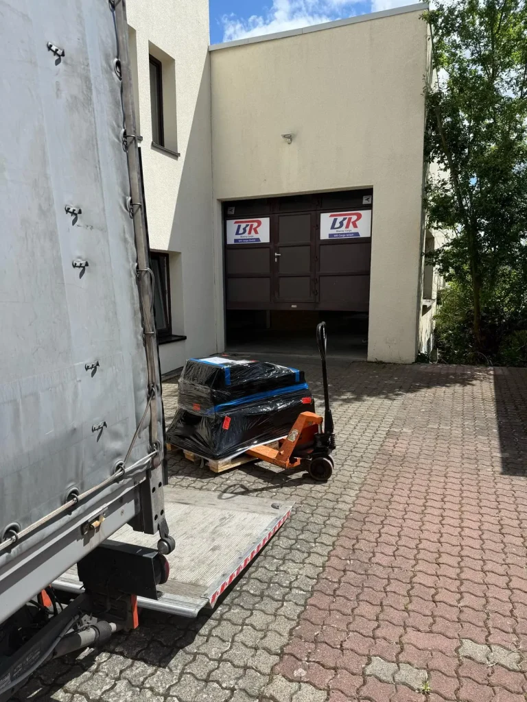 freight forwarder dublin